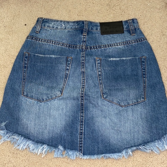 One Teaspoon denim skirt, size 26 - Picture 3 of 3